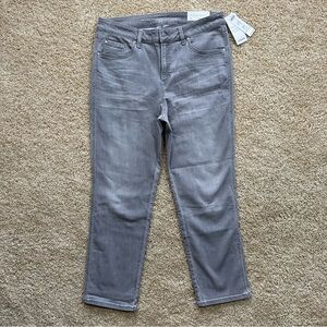 Chico’s DefineMe Denim Straight Ankle Jeans Grey Sky Size 2 (US 12R) Stretch NWT